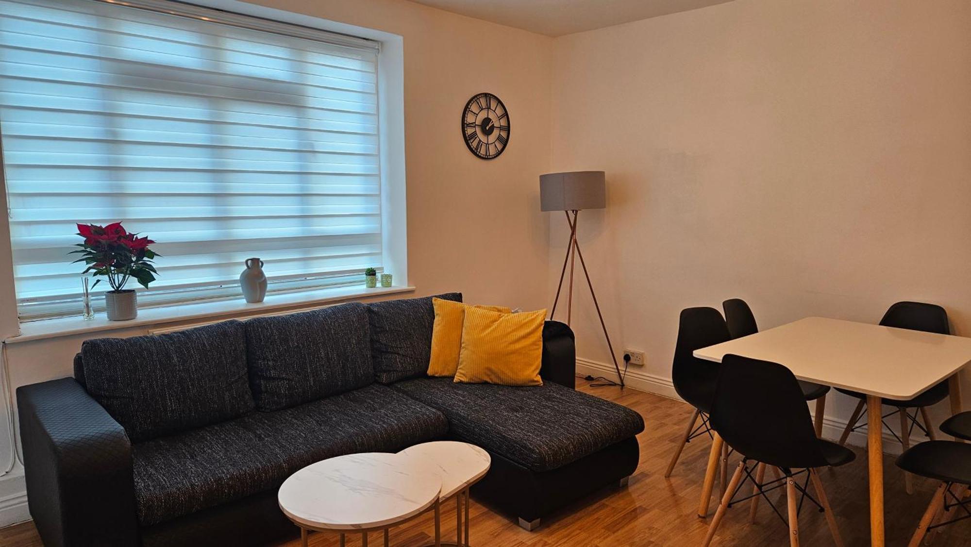 Spacious Two Bedroom Apartment In Battersea, Free Parking London Eksteriør bilde