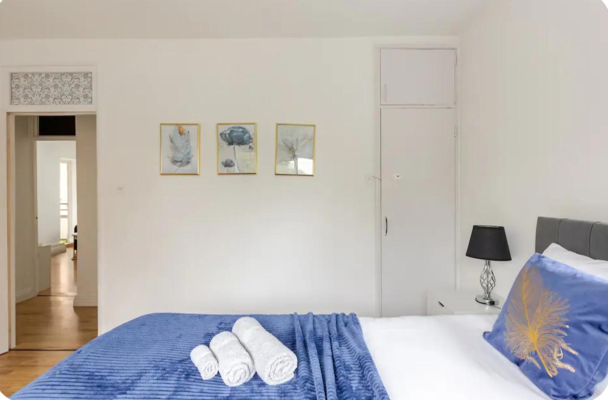Spacious Two Bedroom Apartment In Battersea, Free Parking London Eksteriør bilde